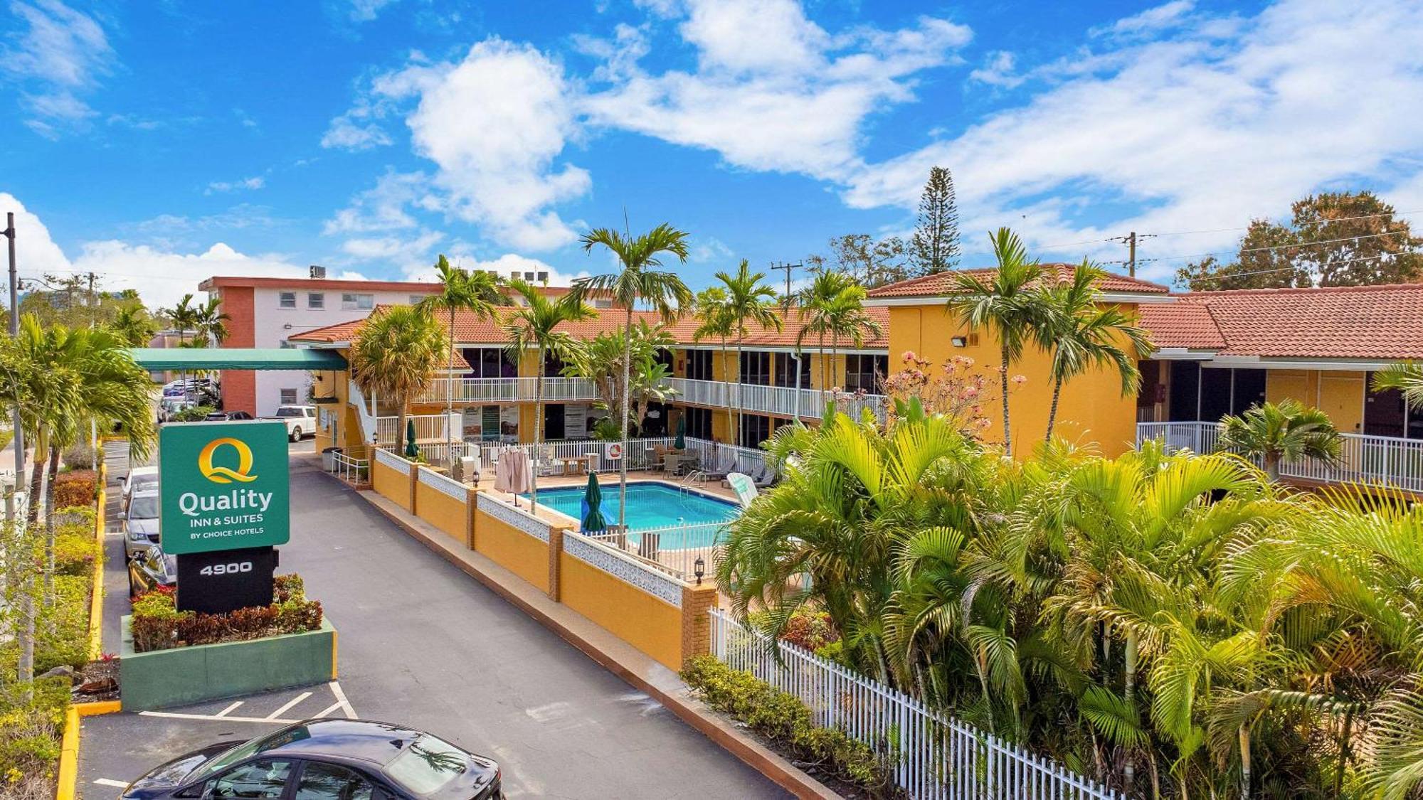 Quality Inn & Suites Airport-Cruise Port Hollywood Esterno foto